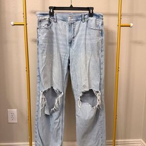 AMERICAN EAGLE Ex-Boyfriend Light Wash Jeans